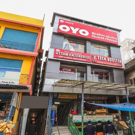 Oyo 14472 Brahmaputra Guest House Ґувахаті Екстер'єр фото