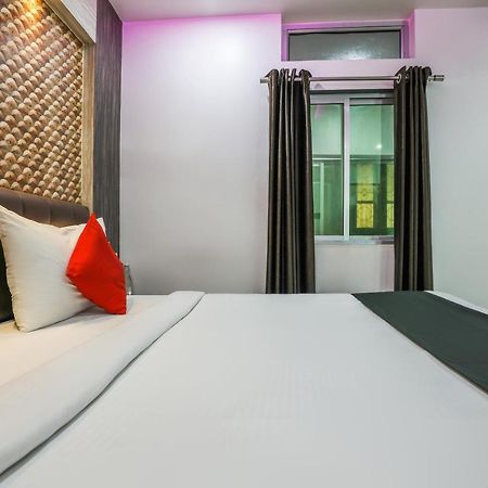 Oyo 14472 Brahmaputra Guest House Ґувахаті Екстер'єр фото