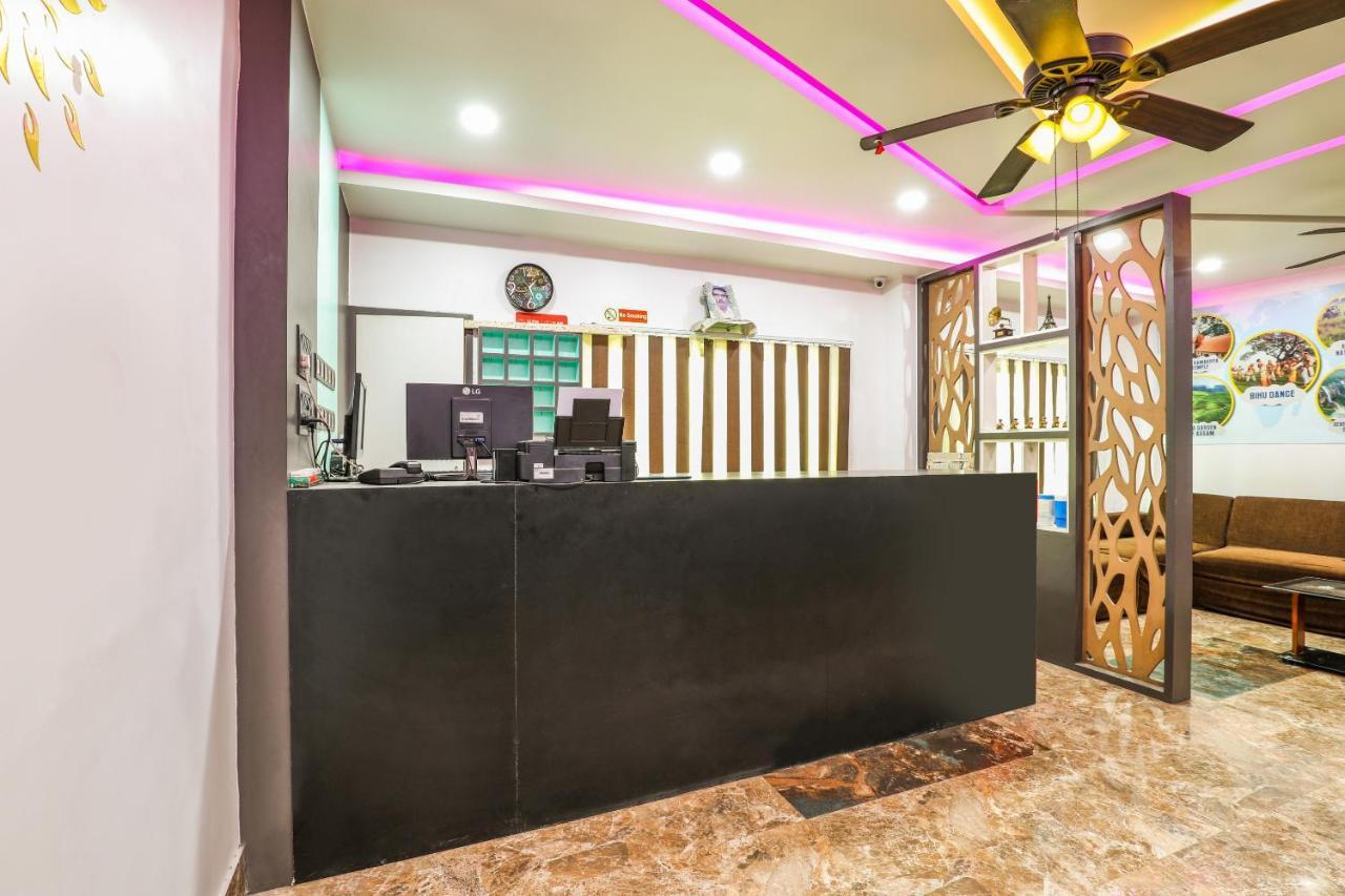 Oyo 14472 Brahmaputra Guest House Ґувахаті Екстер'єр фото