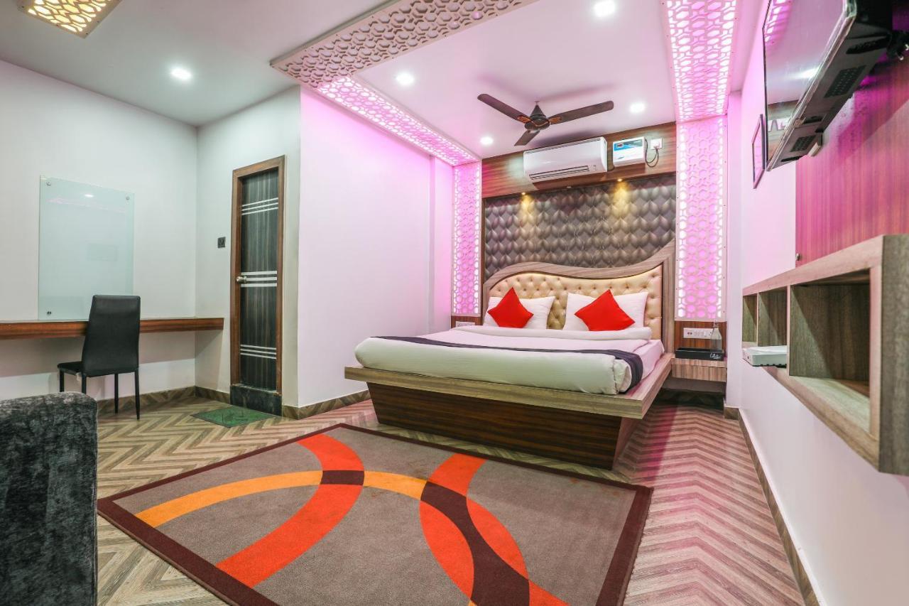 Oyo 14472 Brahmaputra Guest House Ґувахаті Екстер'єр фото