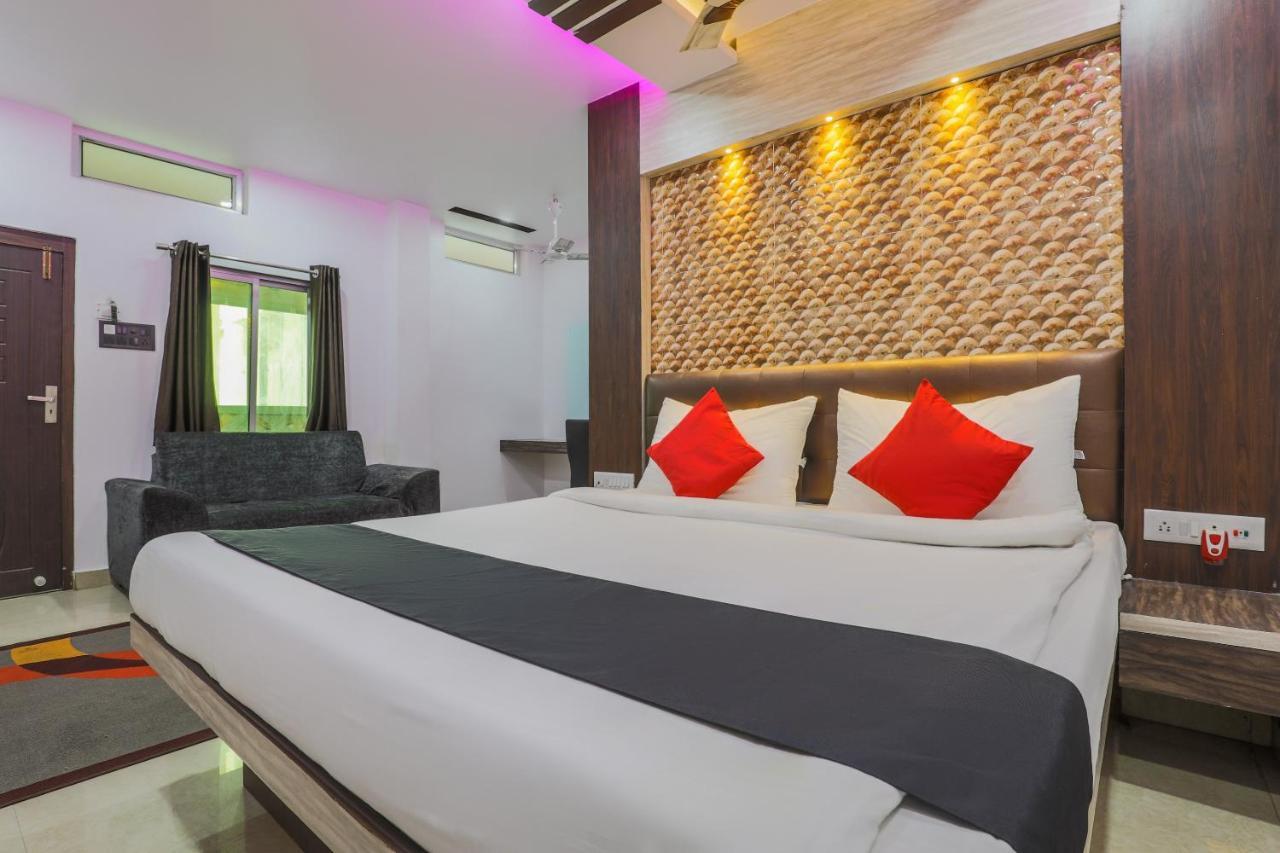 Oyo 14472 Brahmaputra Guest House Ґувахаті Екстер'єр фото