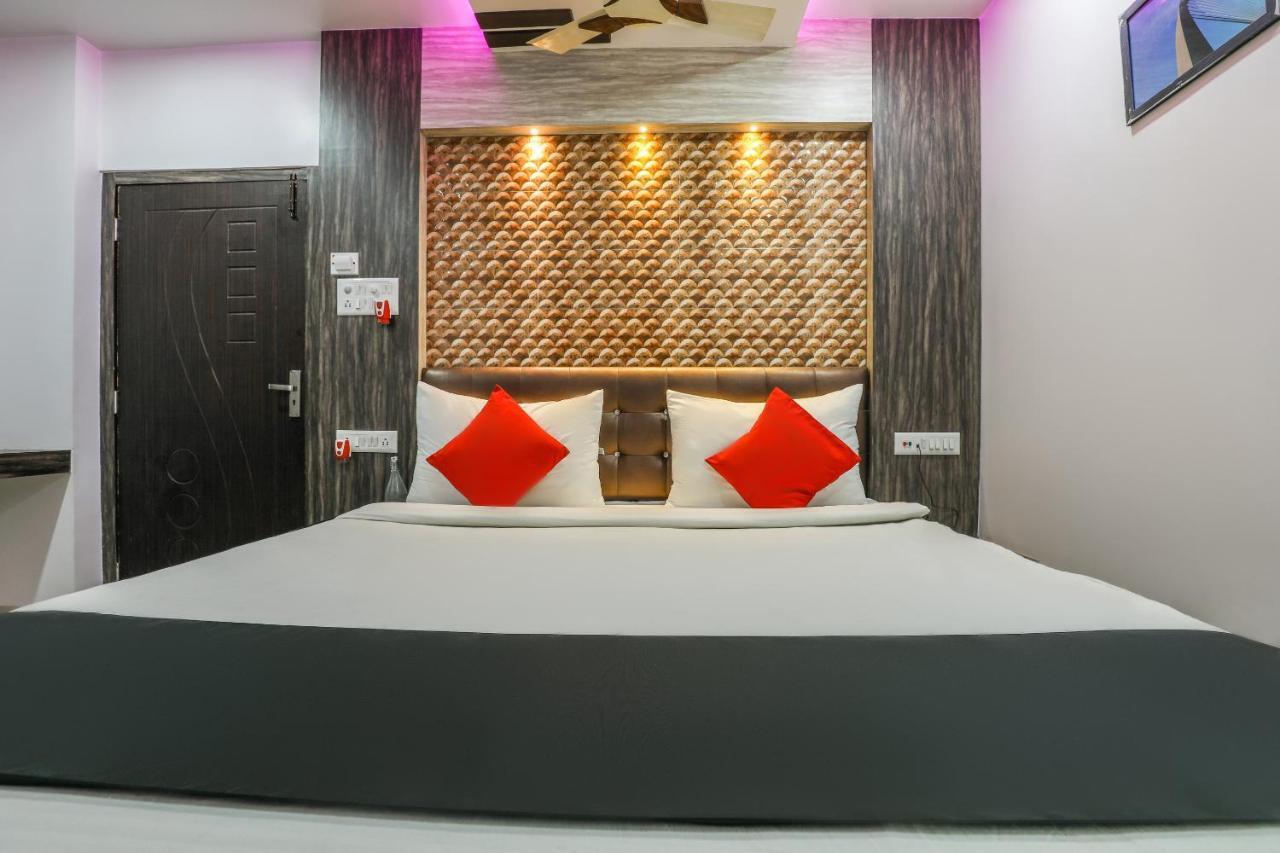 Oyo 14472 Brahmaputra Guest House Ґувахаті Екстер'єр фото