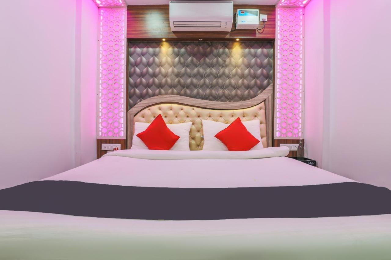 Oyo 14472 Brahmaputra Guest House Ґувахаті Екстер'єр фото